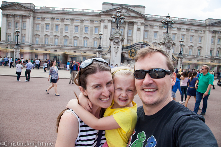 Buckingham Palace #London via christineknight.me