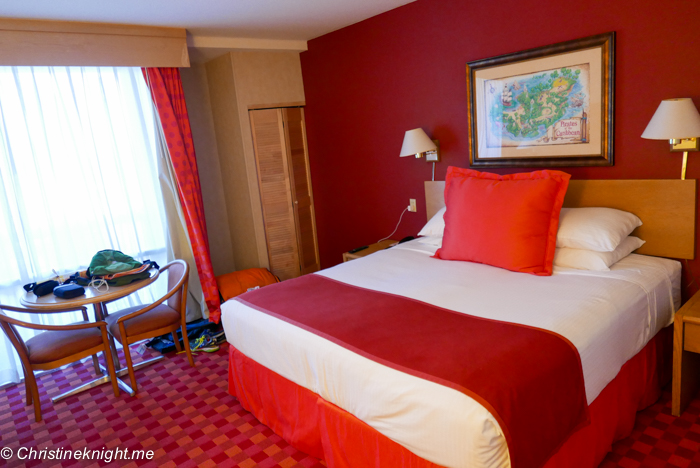 Howard Johnson Anaheim hotel review via christineknight.me