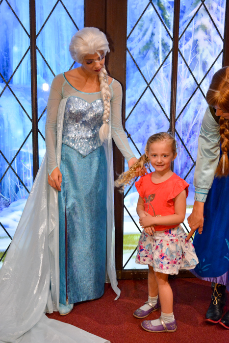 Meet Anna & Elsa | Disney California Adventure Park