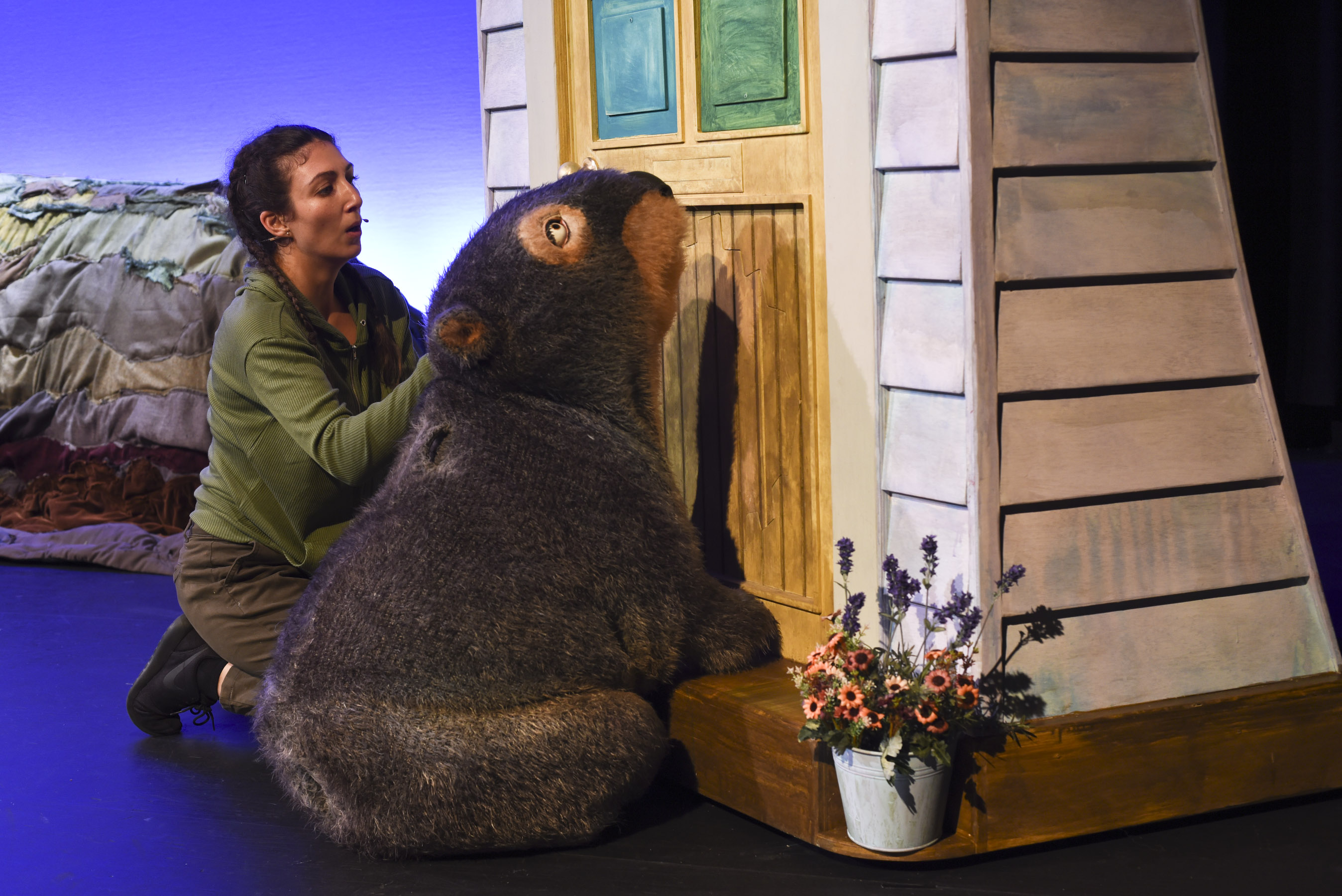 Diary of a Wombat by Monkey Baa Theatre Company, Sydney
