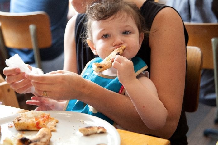 Frites 'N' Meats food truck - kid friendly Barclays Center, Brooklyn, New York - via Brunchwithmybaby.com