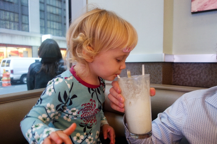 The Counter: #Kid-Friendly #Restaurants #midtown, #NYC via brunchwithmybaby.com