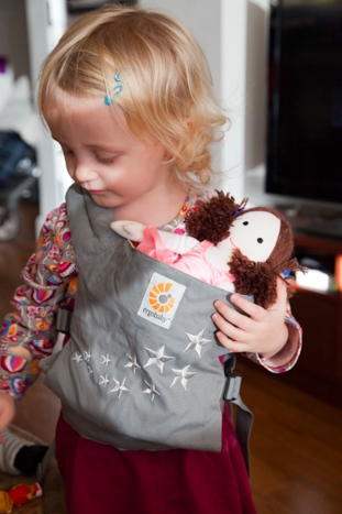 Ergo Doll Carrier review & Giveaway via brunchwithmybaby.com