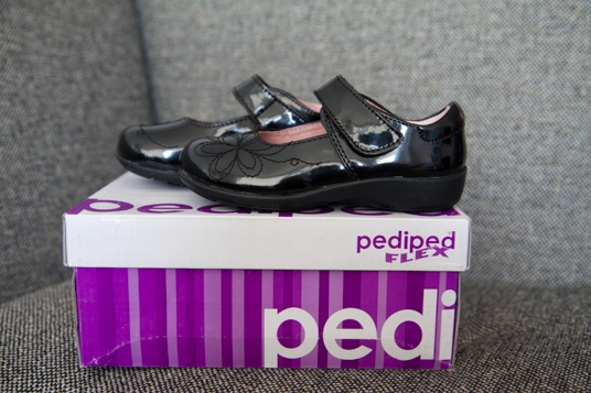 #Pediped shoes review & #giveaway - brunchwithmybaby.com