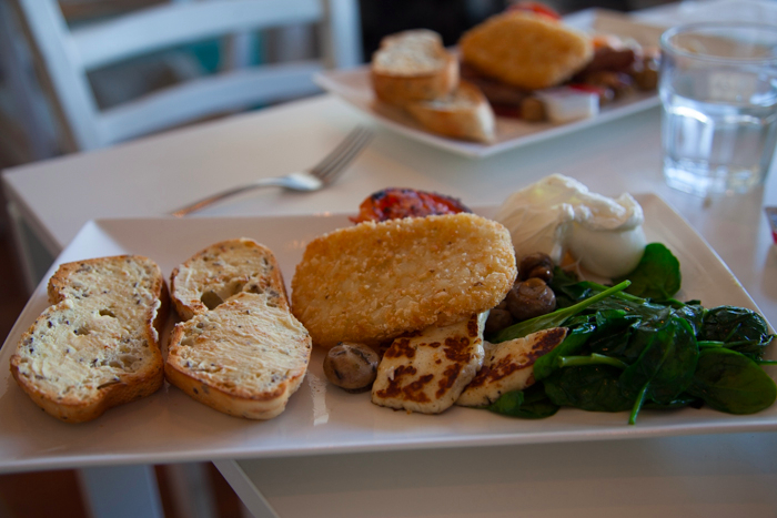 Lamrock Cafe #kidfriendly #bondi #beach #bondibeach #sydney via brunchwithmybaby.com