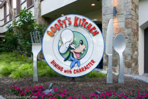 Goofy S Kitchen Disneyland Hotel Adventure Baby   Disneyland Goofys Kitchen 18 300x201 